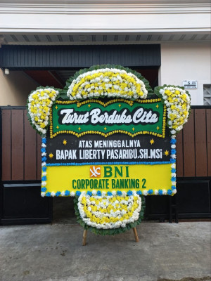 Papan Bunga Duka di Tebas