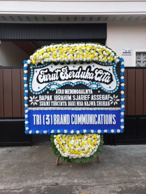 Papan Bunga Duka di Tebas